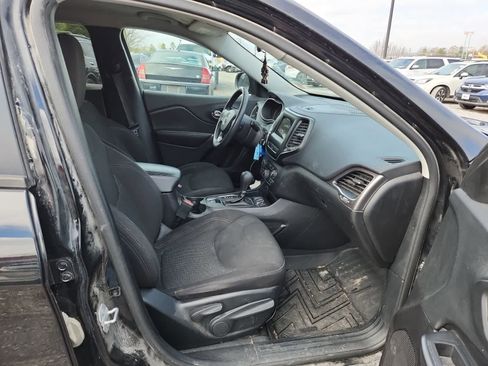 Used 2020 Jeep Cherokee Latitude image 21