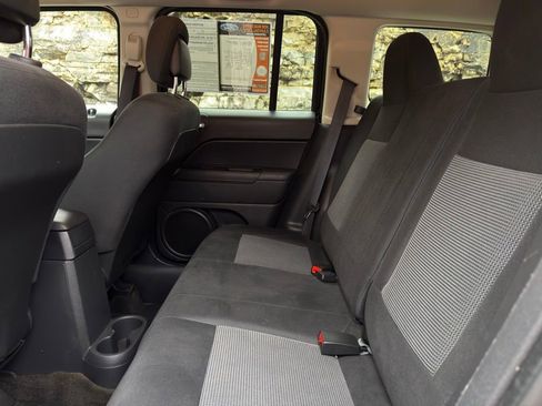 Used 2014 Jeep Patriot Sport w/ Power Value Group image 11