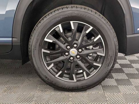 New 2026 Chevrolet Traverse LT w/ Enhanced Driving Package image 13