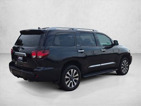 Used 2019 Toyota Sequoia Limited w/ Safety & Convenience Package RWD image 6