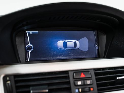 Used 2011 BMW M3 Convertible RWD image 24