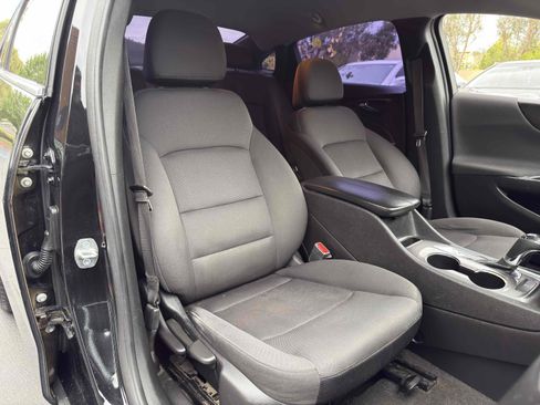 Used 2020 Chevrolet Malibu LT image 38