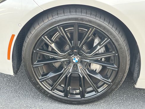 Used 2020 BMW 740i w/ M Sport Package image 32