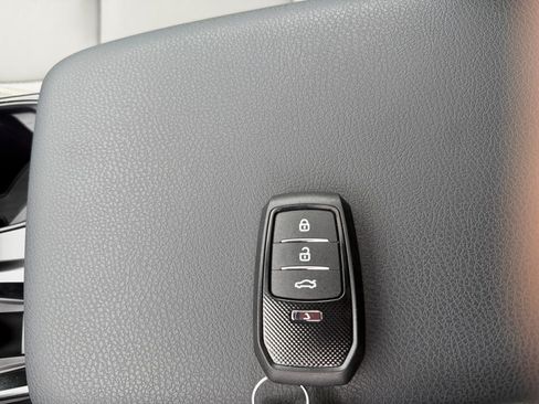 Used 2025 Toyota Camry SE w/ Multimedia Upgrade Package AWD/4WD image 31