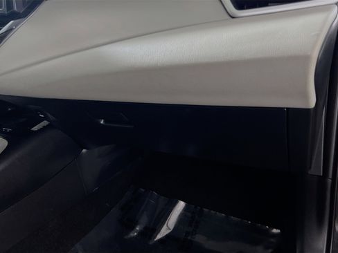 Used 2025 Toyota Corolla LE w/ LE Premium Package FWD image 35