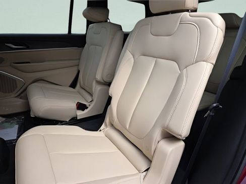 Certified 2025 Jeep Grand Cherokee L Limited image 17