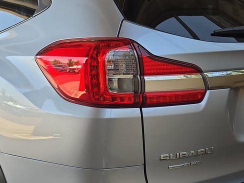 Used 2022 Subaru Ascent Touring AWD/4WD image 35