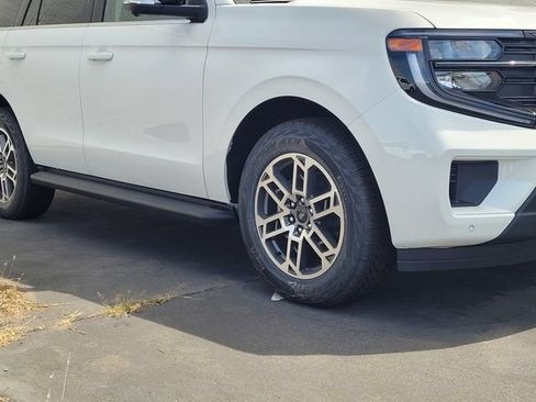 New 2026 Ford Expedition Active AWD/4WD image 2
