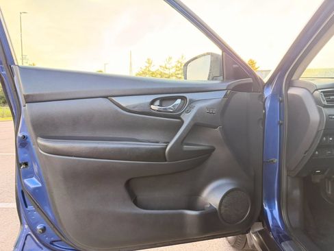 Used 2019 Nissan Rogue SL w/ Premium Package FWD image 13