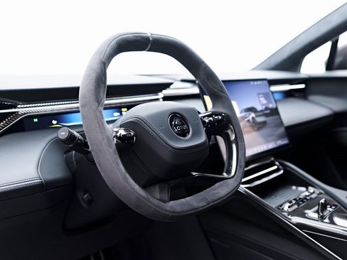 Used 2025 Lotus Eletre image 60