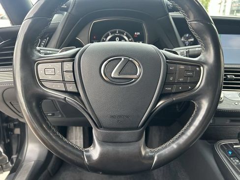 Used 2018 Lexus LS 500 w/ Accessory Package (Z2) RWD image 25