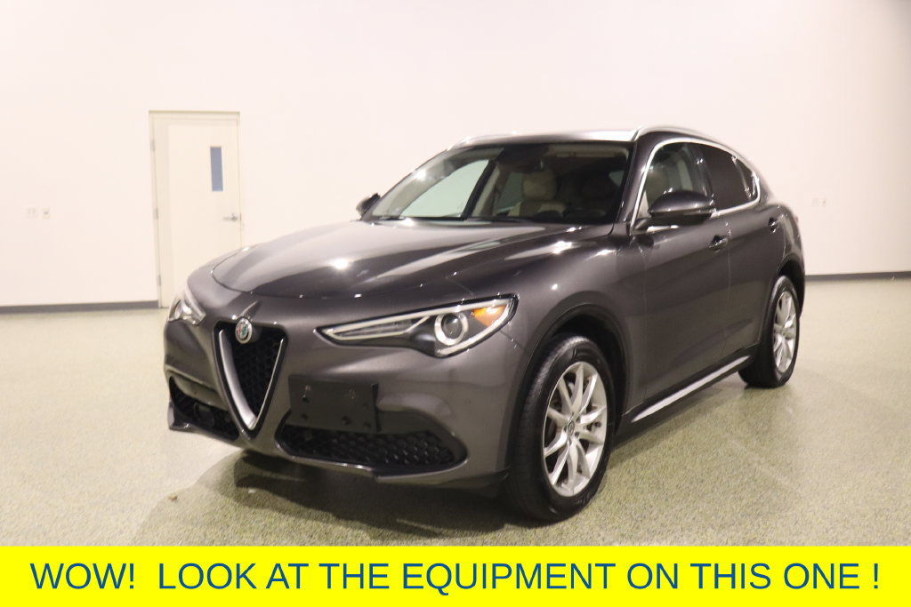 Used 2019 Alfa Romeo Stelvio Ti Lusso w/ Quick Order Package 22X Lusso AWD/4WD image 4