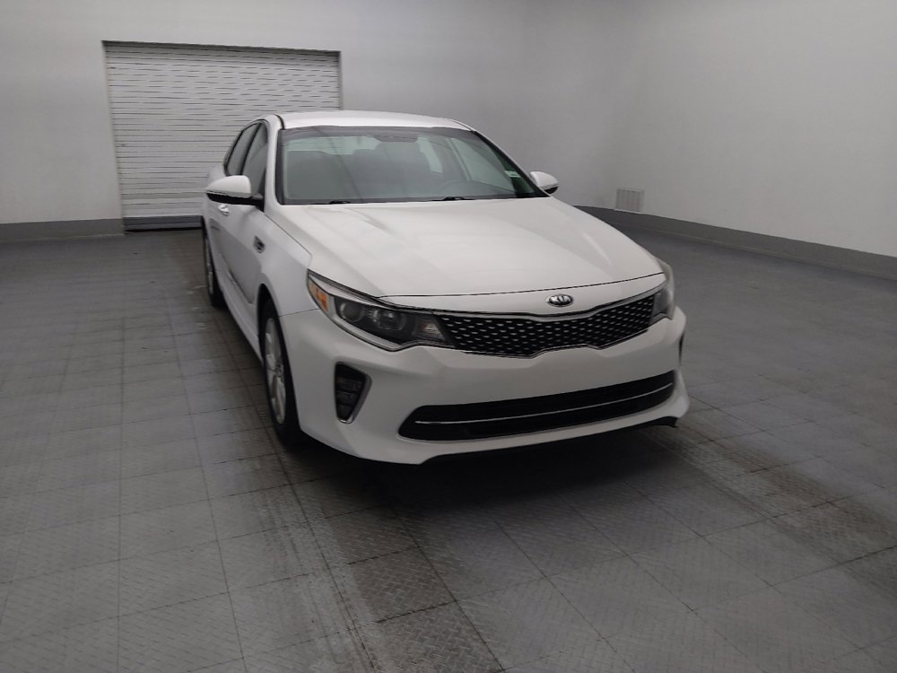 Used 2018 Kia Optima S FWD image 14