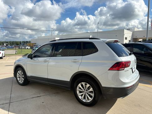 Used 2018 Volkswagen Tiguan S FWD image 6