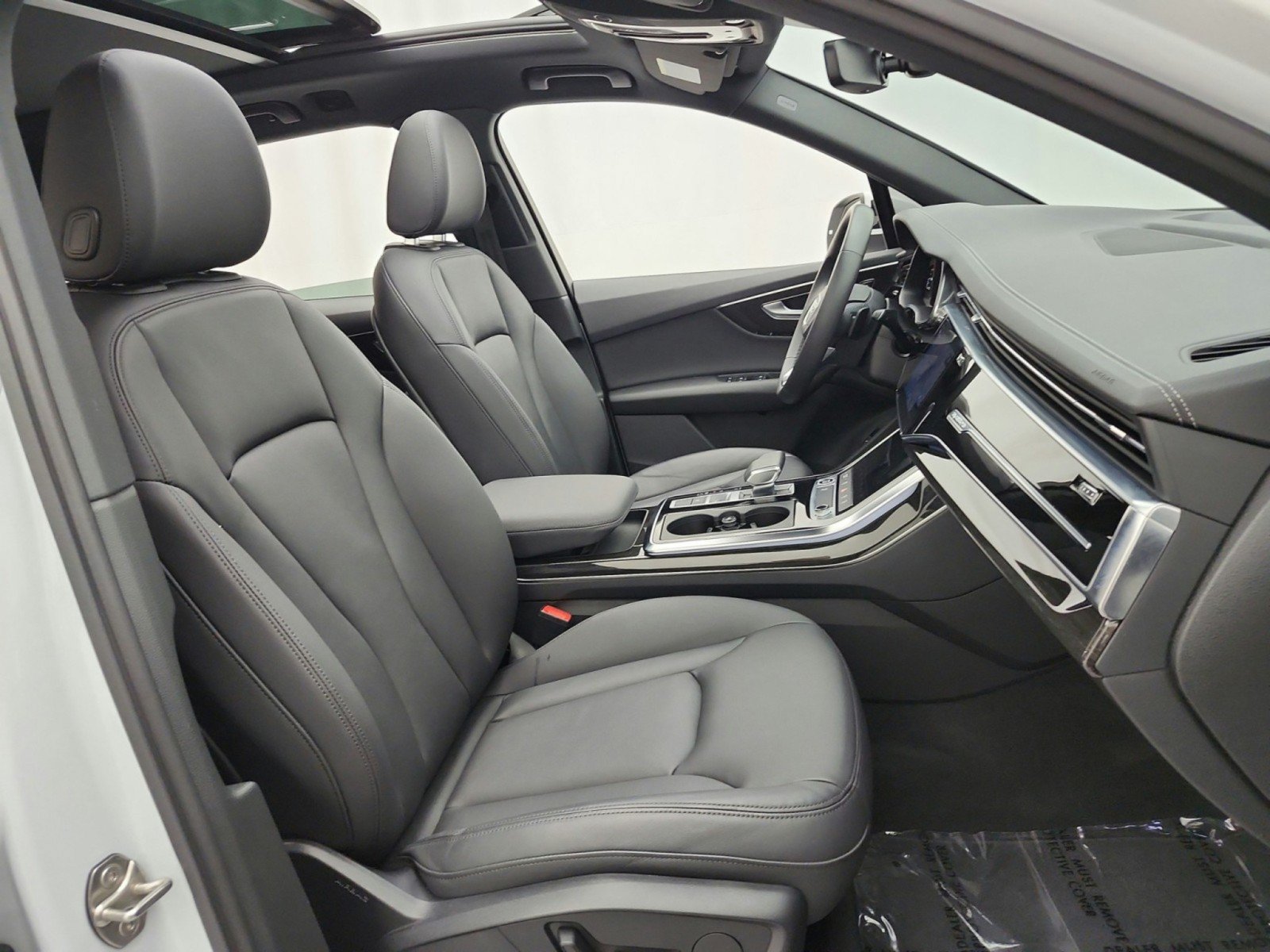 Used 2023 Audi Q7 3.0T Premium AWD/4WD image 20