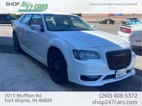 Used 2022 Chrysler 300 Touring L AWD/4WD image 1