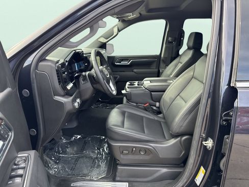 Used 2025 GMC Sierra 1500 SLT image 11
