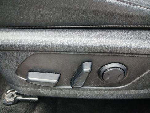 Used 2024 Kia Sportage EX image 9