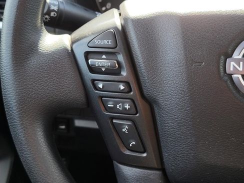 Used 2022 Nissan Frontier SV AWD/4WD image 31