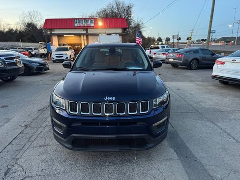 Used 2020 Jeep Compass Sport image 2