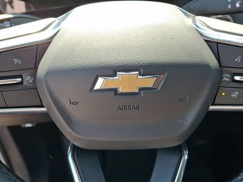 Used 2025 Chevrolet Equinox LT FWD image 30
