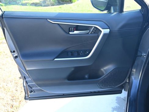 Used 2024 Toyota RAV4 Limited image 16