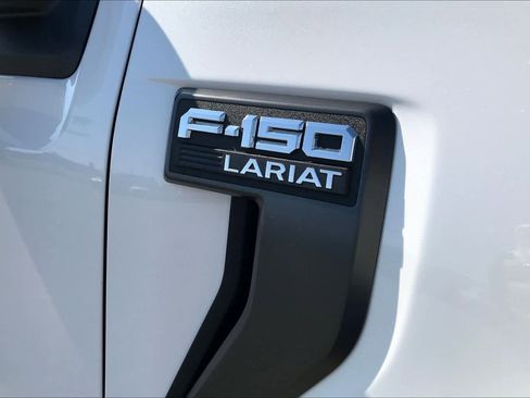 Used 2022 Ford F150 Lariat w/ Equipment Group 502A High image 9