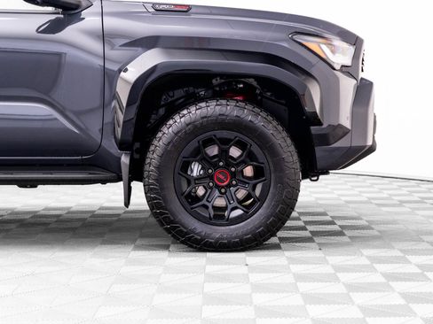 Used 2025 Toyota 4Runner TRD Off-Road AWD/4WD image 34
