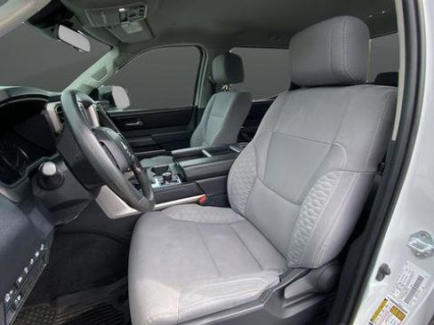 Used 2024 Toyota Tundra SR5 w/ SR5 Convenience Package AWD/4WD image 9