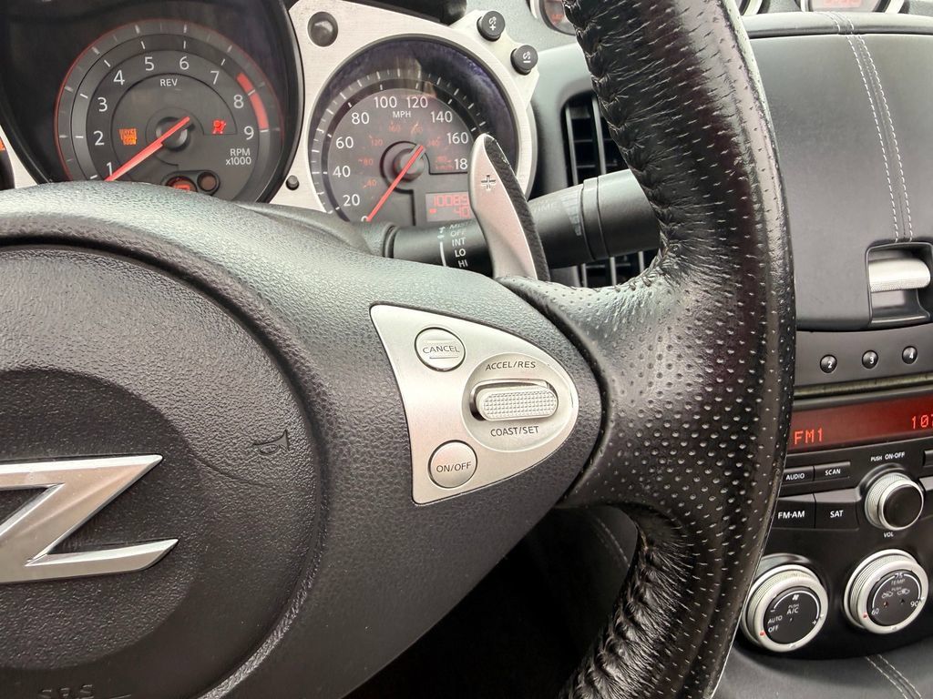 Used 2011 Nissan 370Z Touring RWD image 30