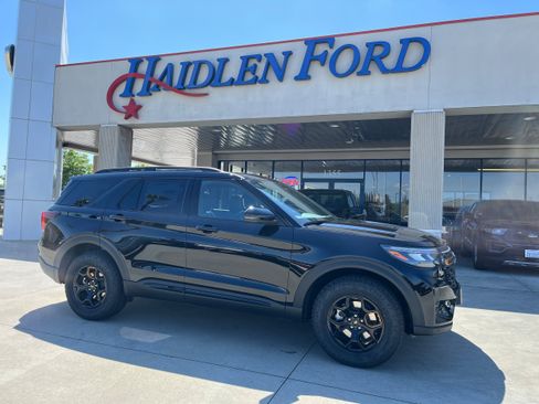 New 2026 Ford Explorer Tremor w/ Tremor Ultimate Package AWD/4WD image 4