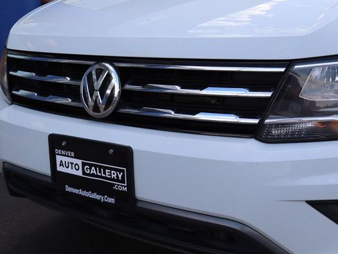 Used 2021 Volkswagen Tiguan SE w/ 3rd Row Seat Package AWD/4WD image 28
