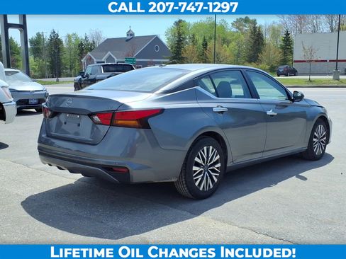 Used 2023 Nissan Altima 2.5 SV FWD image 6