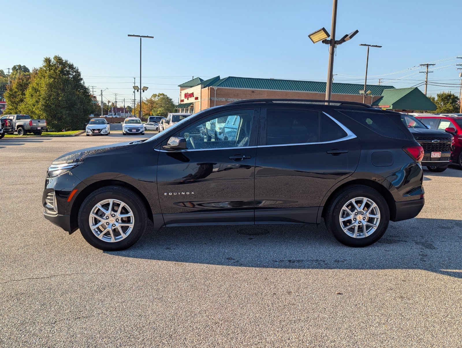 Used 2023 Chevrolet Equinox LT FWD image 6