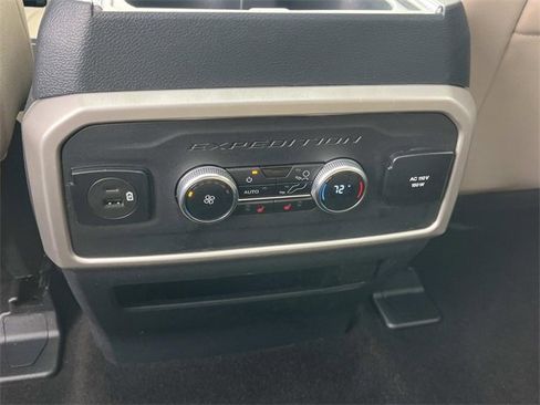 Used 2023 Ford Expedition Max Limited image 17