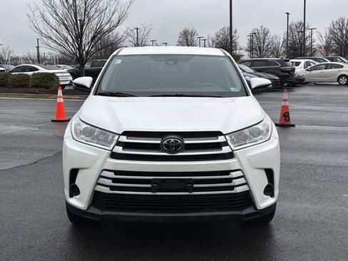 Used 2019 Toyota Highlander LE image 6