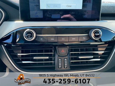 Used 2022 Ford Escape SE w/ SE Sport Appearance Package image 30