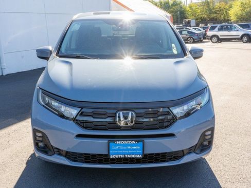 New 2026 Honda Odyssey Touring image 3