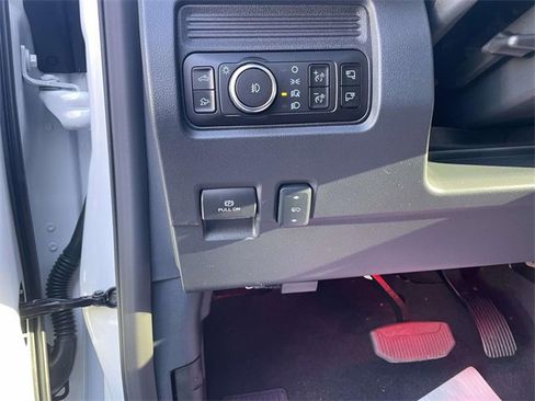 New 2026 Ford F250 Lariat w/ Black Appearance Package image 15