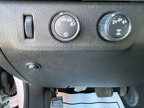Used 2021 Chevrolet Colorado W/T w/ WT Convenience Package AWD/4WD image 13
