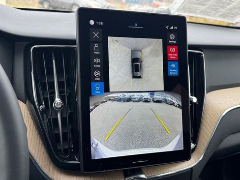 Certified 2026 Volvo XC60 B5 Plus w/ Protection Package Premier image 19