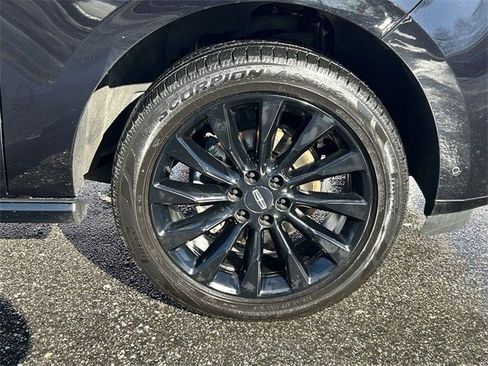 Used 2020 Lincoln Navigator L Reserve w/ Luxury Package image 13