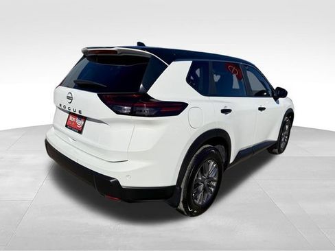Certified 2025 Nissan Rogue S FWD image 8