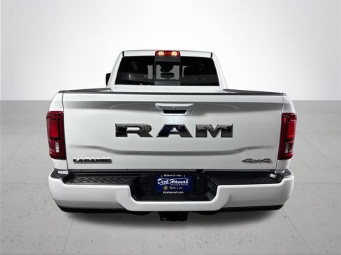New 2026 RAM 2500 Laramie AWD/4WD image 7