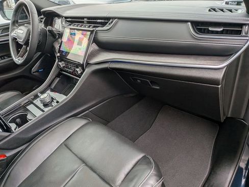 Used 2023 Jeep Grand Cherokee Overland w/ Luxury Tech Group IV image 33