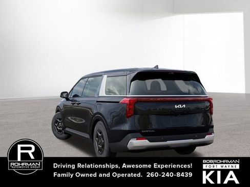 New 2026 Kia Carnival LX image 4