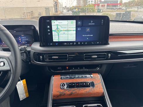 New 2025 Lincoln Aviator Black Label image 36