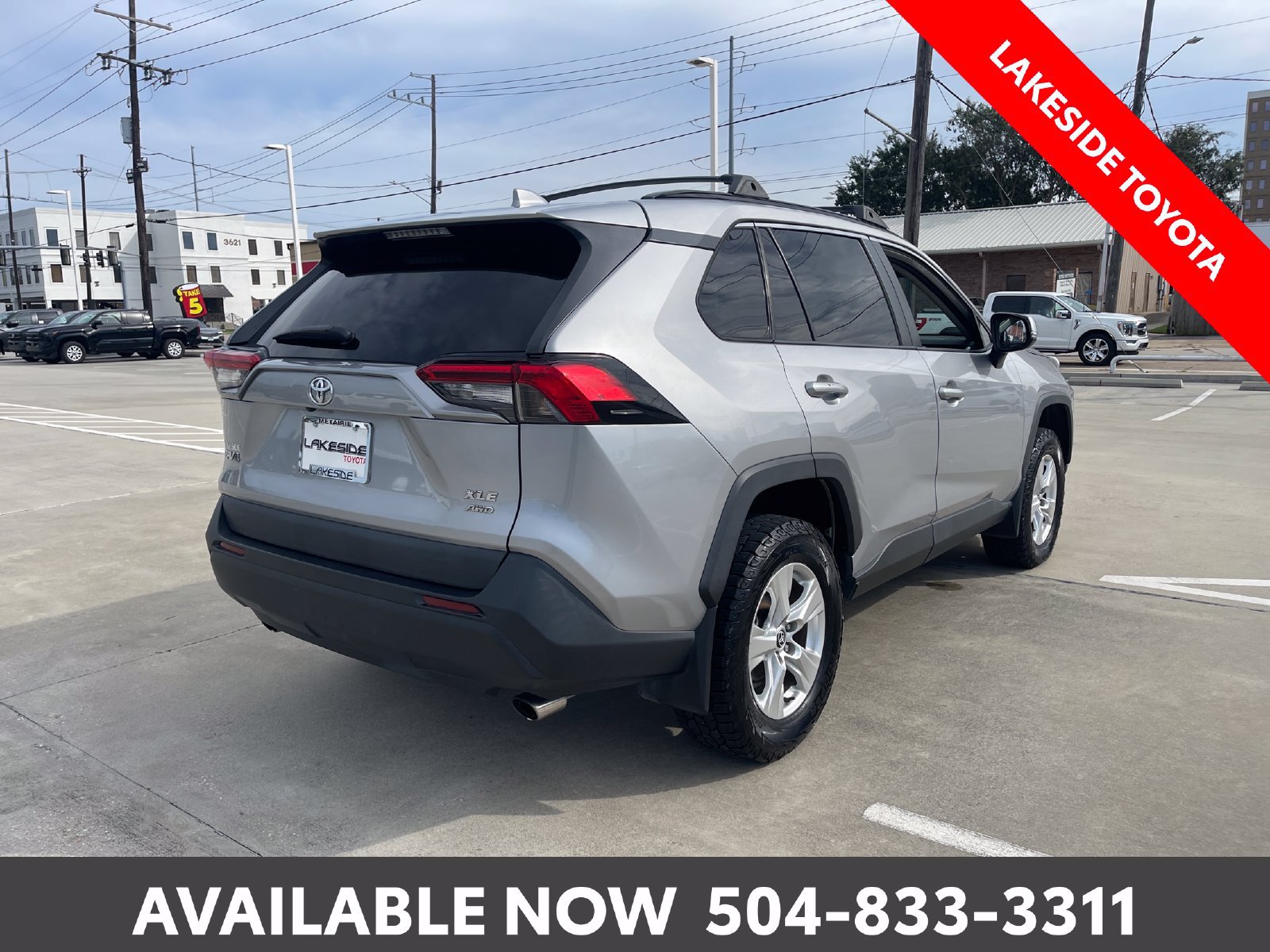 Used 2021 Toyota RAV4 XLE AWD/4WD image 5