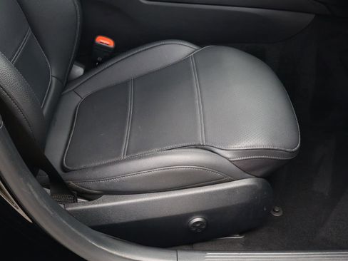 Used 2024 Mercedes-Benz C 300 Sedan image 18
