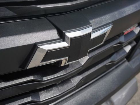 Used 2024 Chevrolet Colorado Trail Boss w/ Technology Package image 12